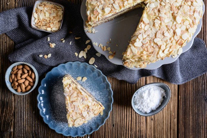 Torta di mandorle